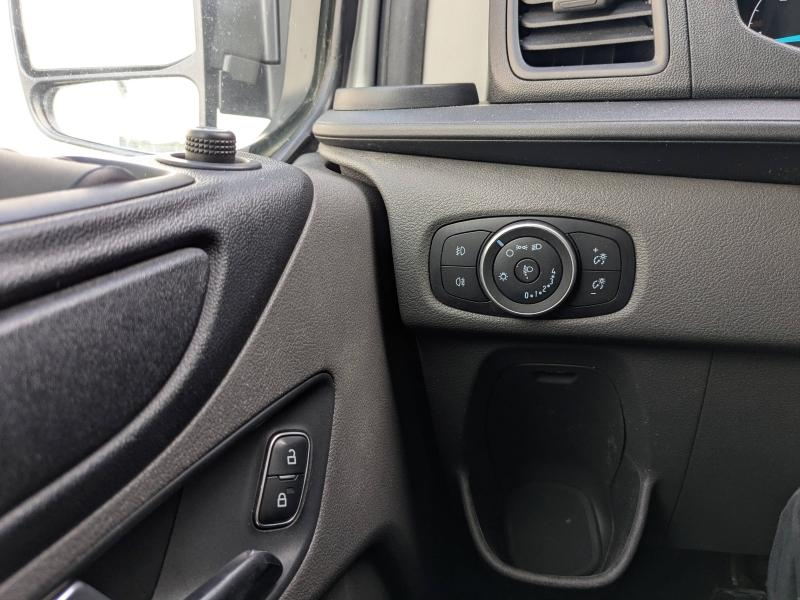 FORD Transit Custom Fg VUL d’occasion à vendre à MARTIGUES chez AIX AUTOMOBILES (Photo 9)
