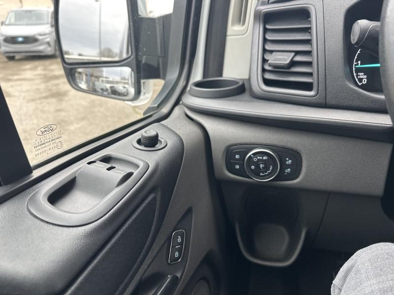 FORD Transit Custom Kombi d’occasion à vendre à MARTIGUES chez AIX AUTOMOBILES (Photo 11)