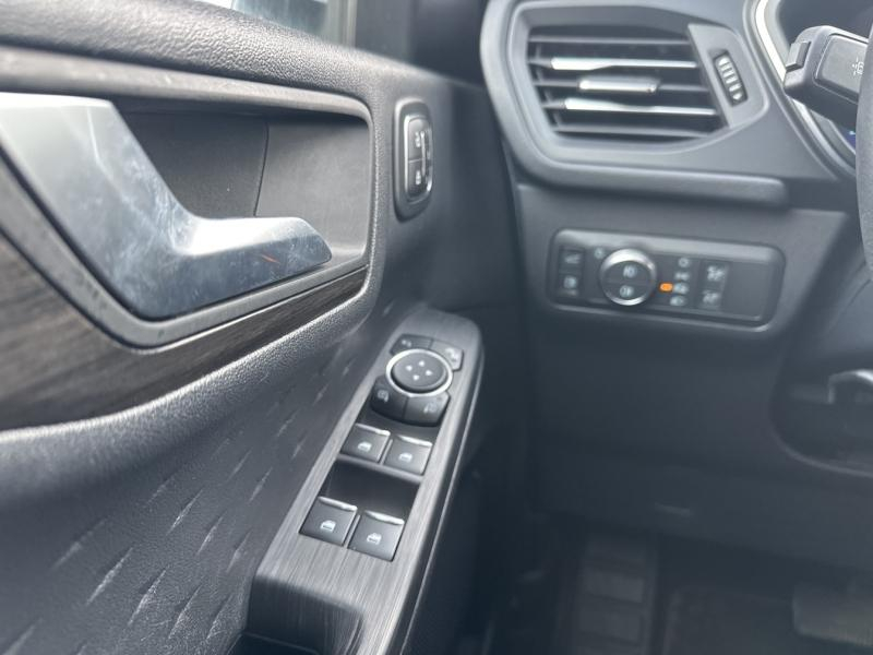 FORD Kuga d’occasion à vendre à MARTIGUES chez AIX AUTOMOBILES (Photo 13)