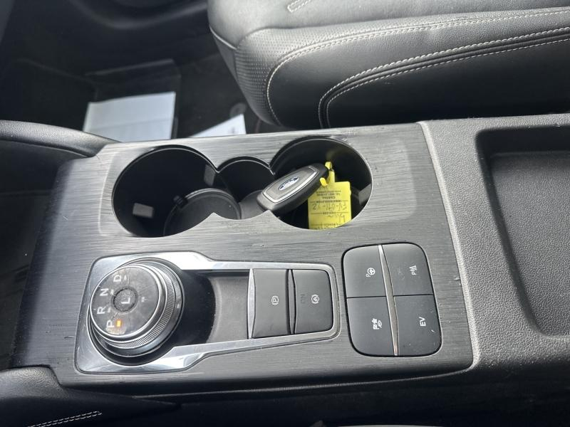 FORD Kuga d’occasion à vendre à MARTIGUES chez AIX AUTOMOBILES (Photo 17)