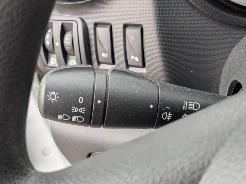 RENAULT Trafic Fg VUL d’occasion à vendre à MARTIGUES chez AIX AUTOMOBILES (Photo 13)