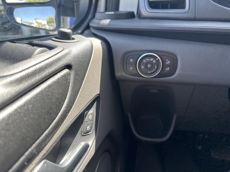 FORD Transit Custom Kombi d’occasion à vendre à MARTIGUES chez AIX AUTOMOBILES (Photo 18)